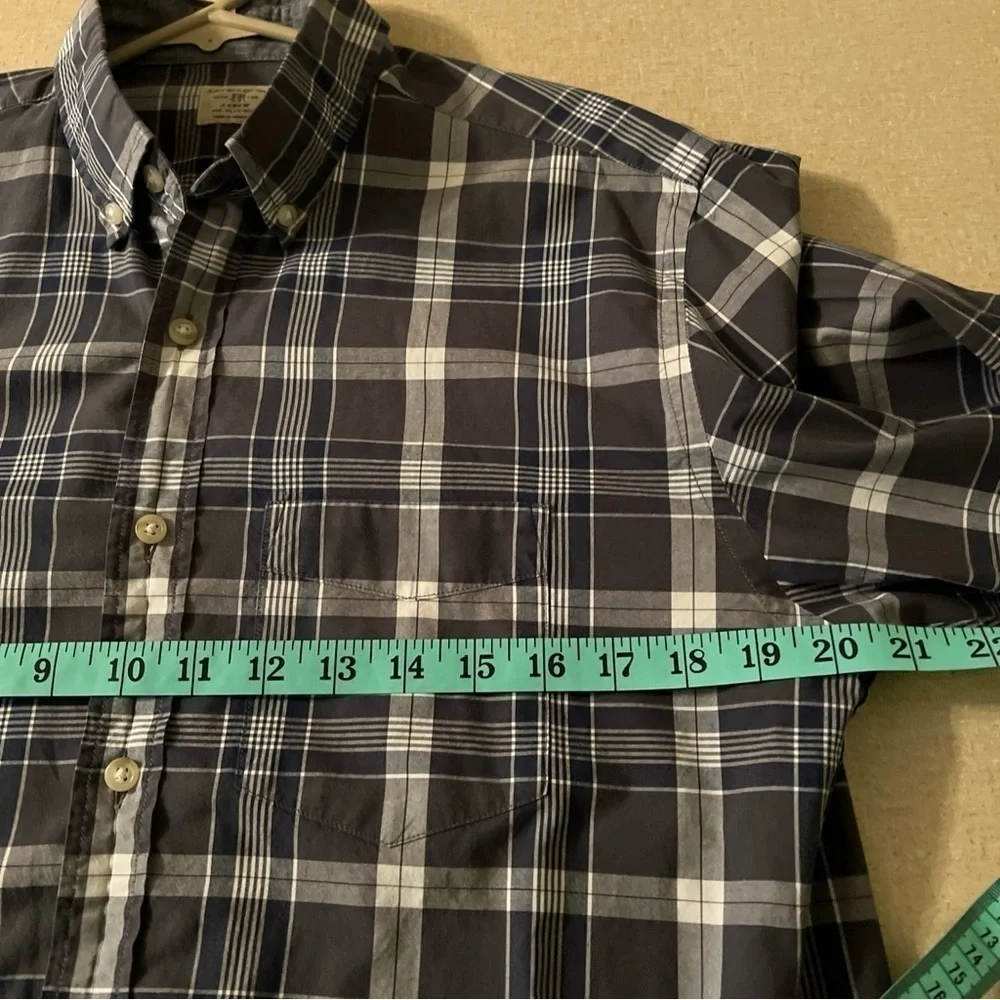 J Crew Mens Medium Long Sleeve Oxford Gray Plaid Shirt.